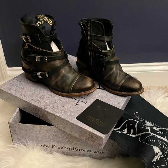 Freebird Booties Crue Size 8 Black Distressed * Excellent condition, worn once! - Picture 12 of 12